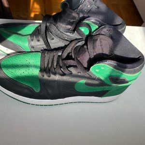 Air Jordan 1 Retro High OG Women Pine Green 2.0